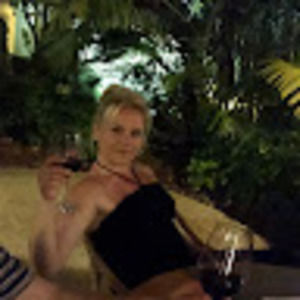 Meet your Posher, Dionne